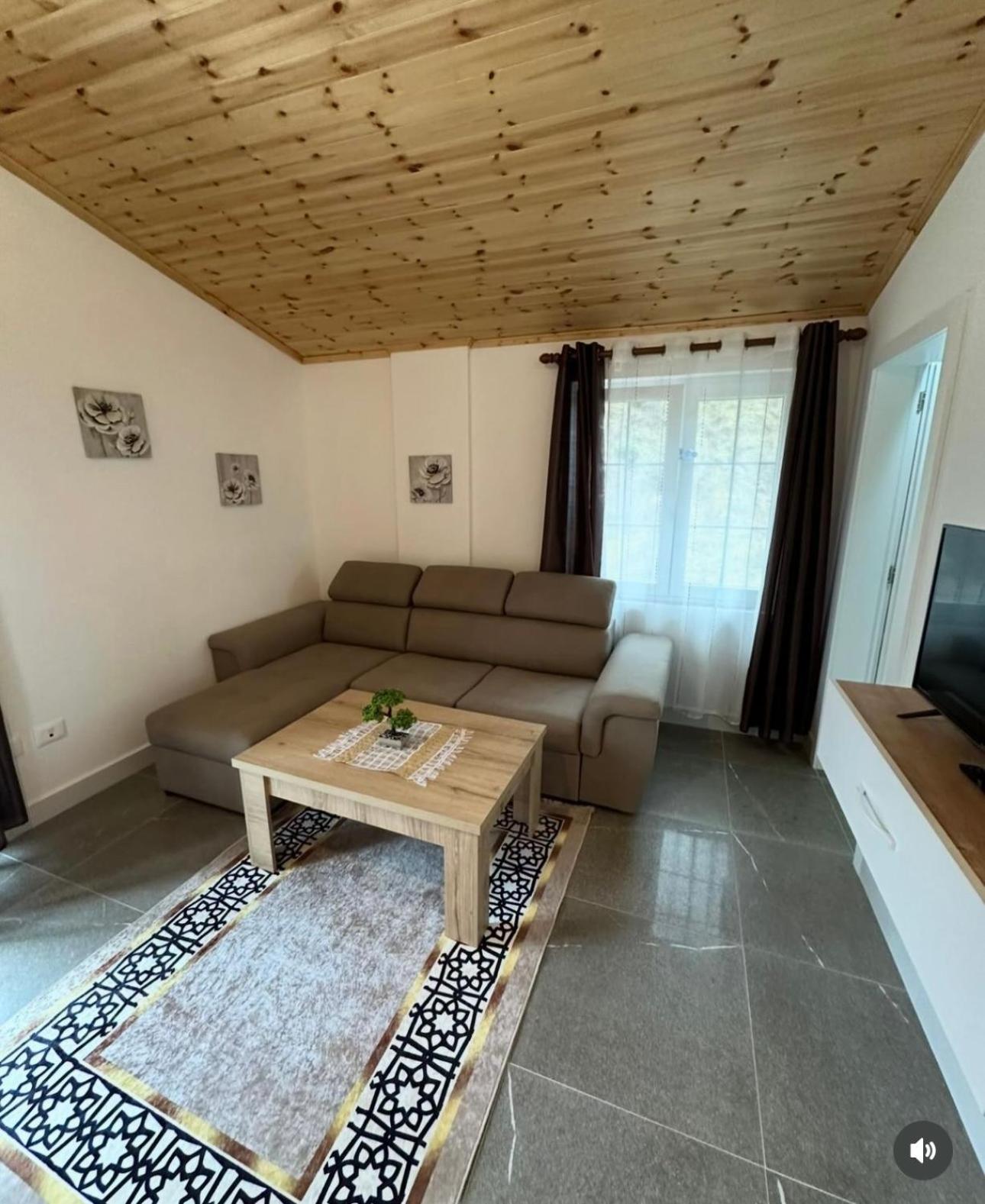 Qyteza Guest House & Camping Szkodra Zewnętrze zdjęcie